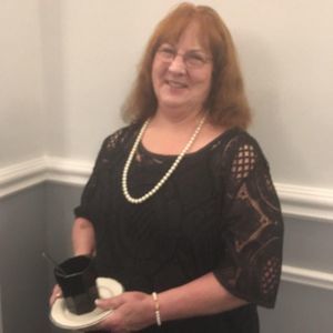 Meet your Posher, Suzanne